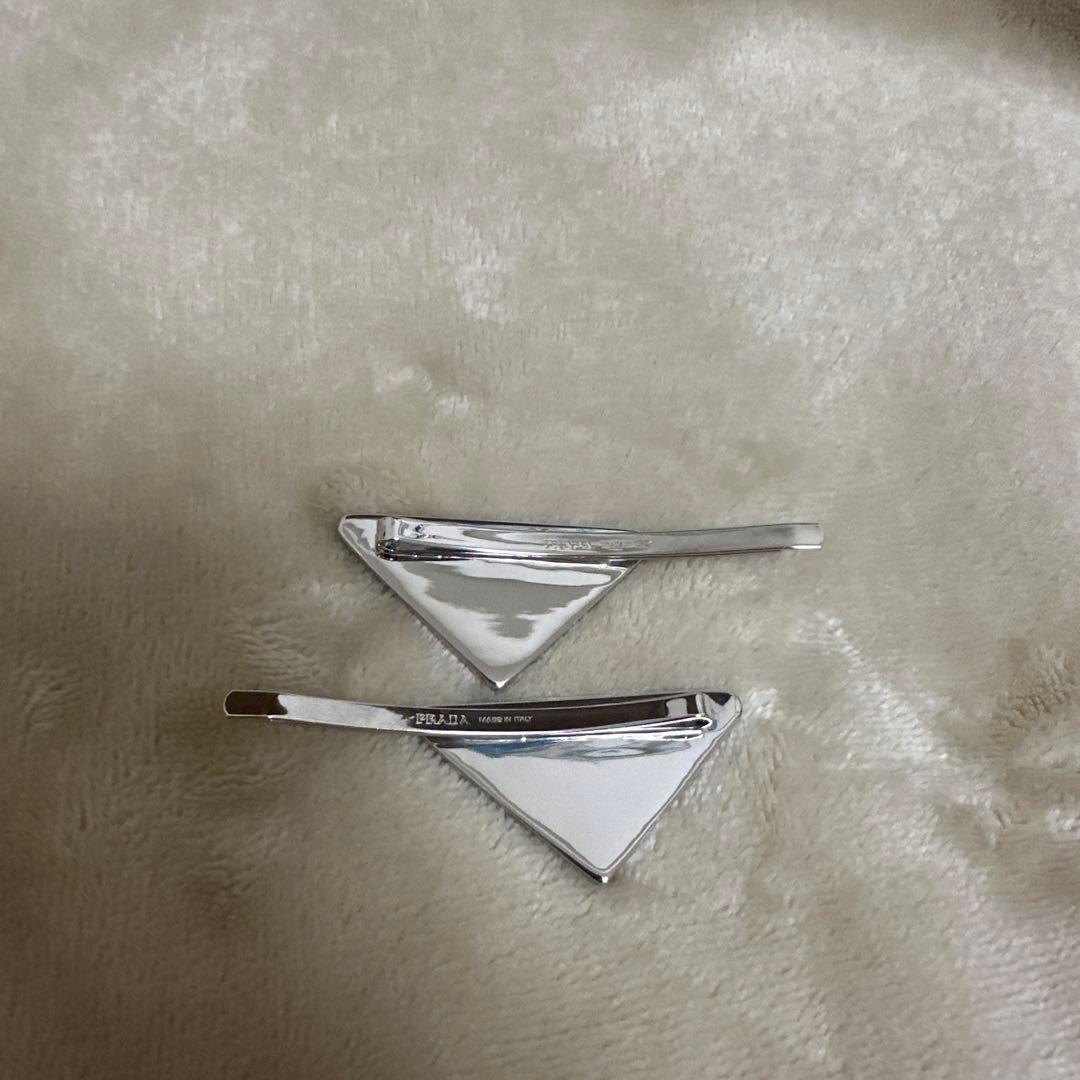 PRADA ブラックメタル ヘアピンセット