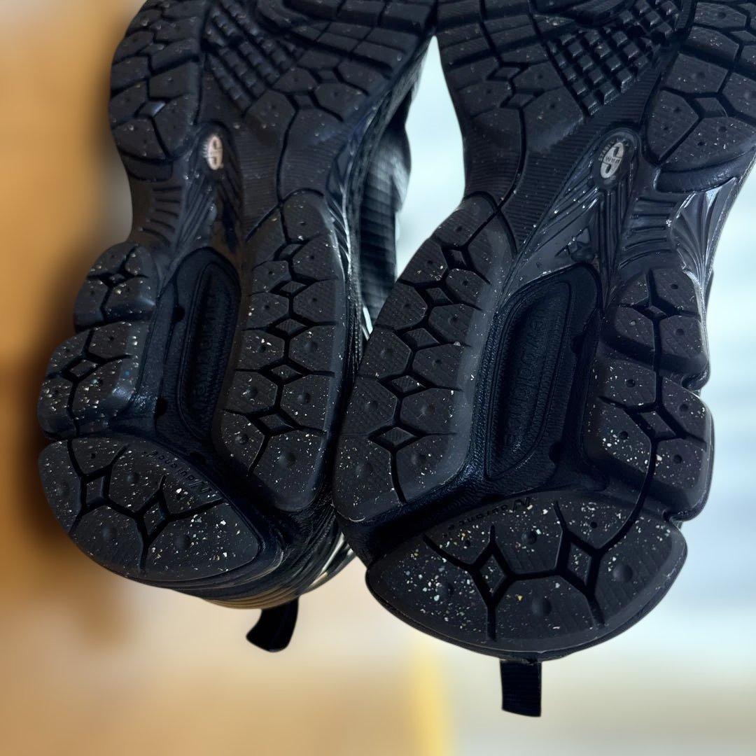 ニューバランス　シューズ ブラック　24センチ