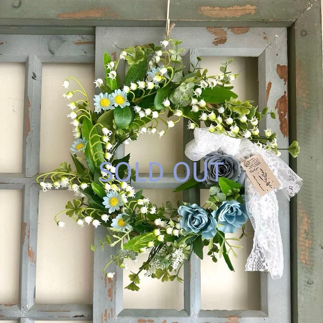 すずらんとブルーローズのフラワーリース　春夏