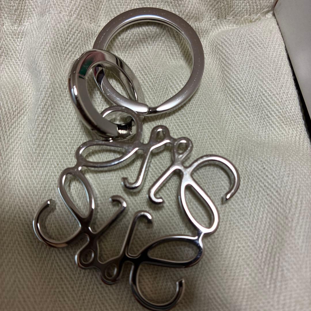 LOEWE メタル キーホルダー ポーチ付き
