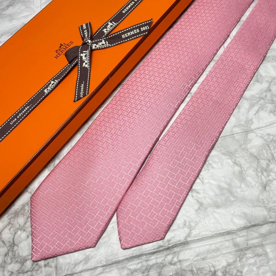 エルメス　HERMES ネクタイ　現行タグ　H織　ファソネ　ピンク　ソリッドタイ