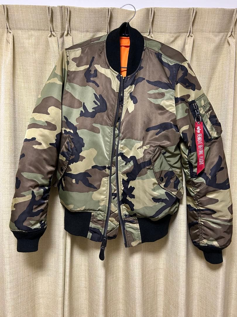 Alpha Industries MA-1 迷彩ジャケット