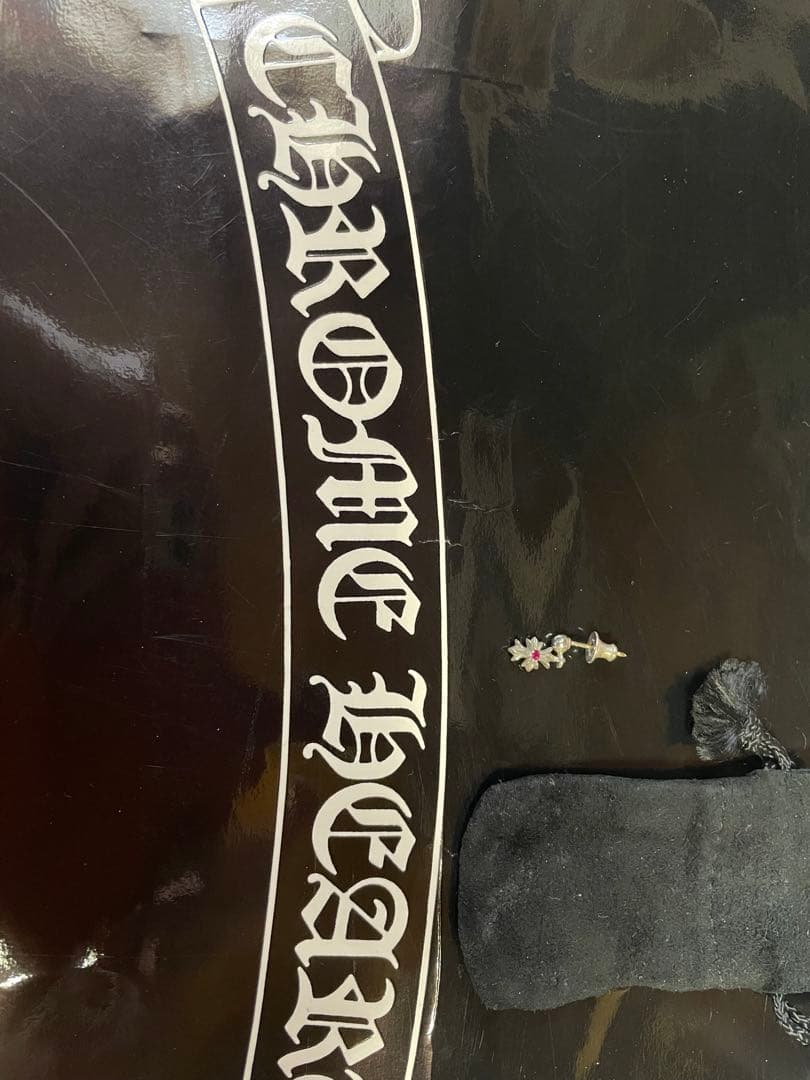 正規品クロムハーツタイニーＥドロップ　ルビーピアス両面ルビー