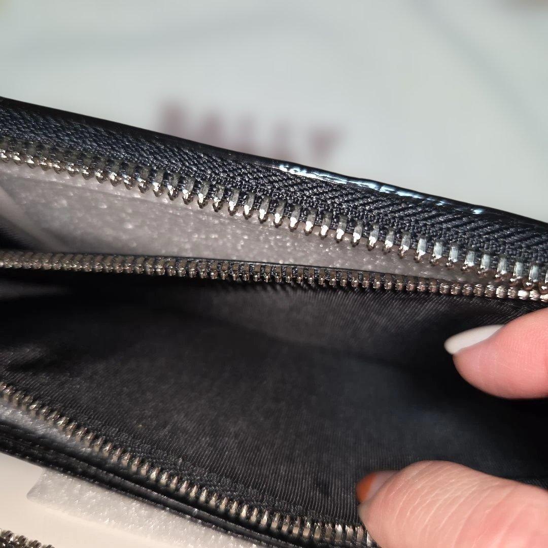 【未使用】 BALLY 長財布　ラウンドファスナー TELEN