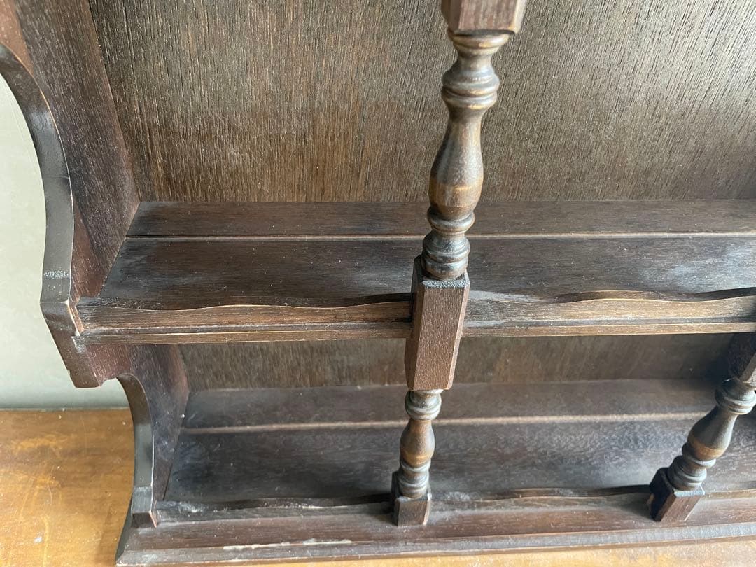 イギリス　ヴィンテージ　アンティーク飾り棚　ウォールシェルフ