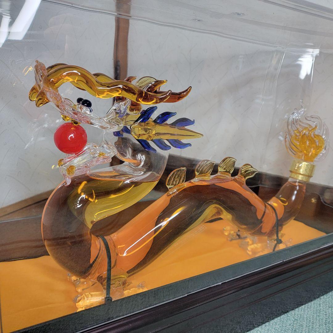 ドラゴン　竜　龍
フランス産　ブランデー　ケース入
アルコール　40％