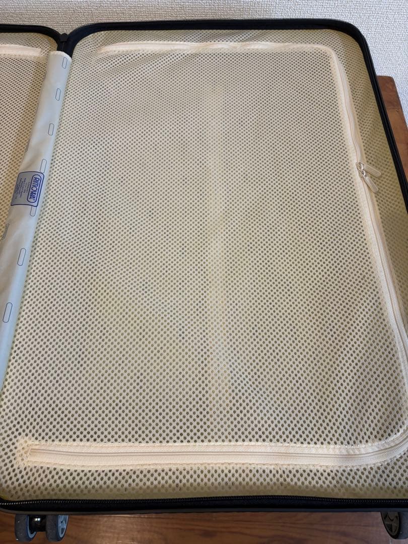 美品　RIMOWA 65L リモワ サルサエアー 4輪　ライムグリーン　超軽量