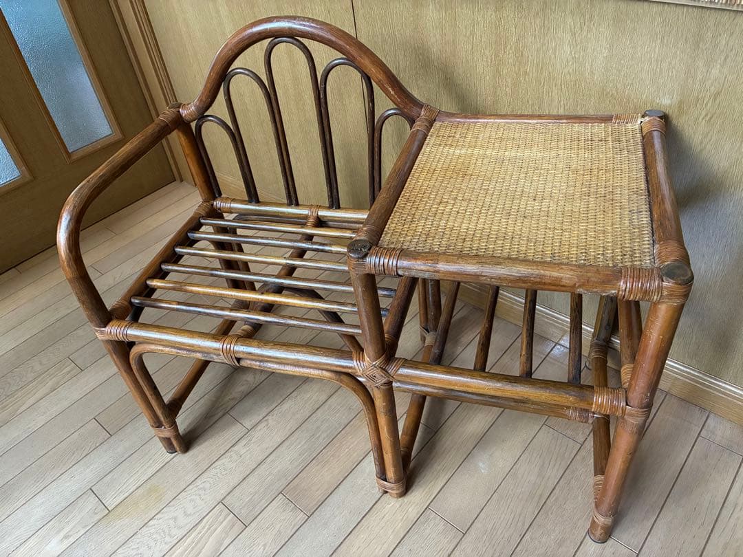 ラタンテレホンチェア