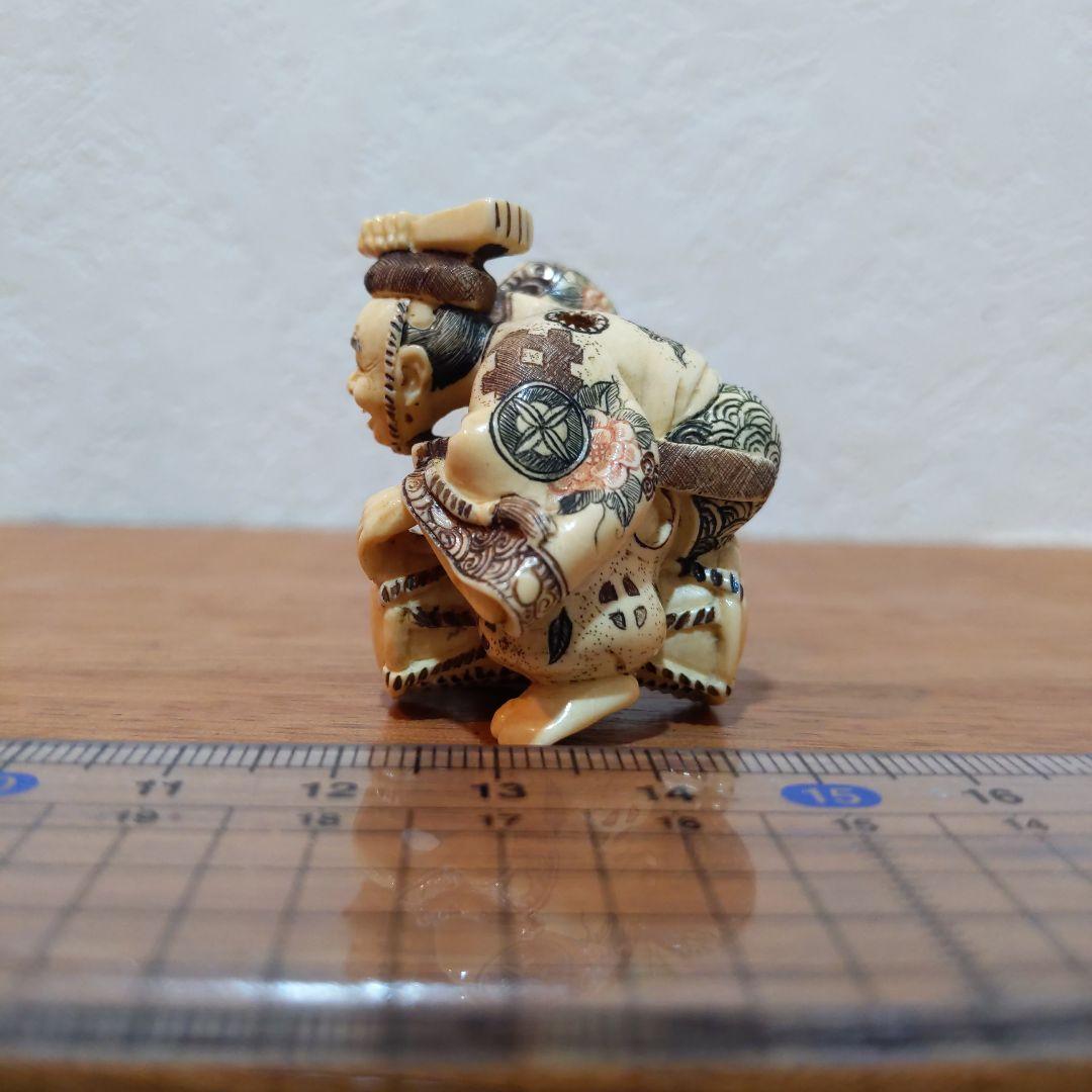 時代提げ物 彩色人物根付 天然素材 在銘【三番叟】高さ約3.9cm 重さ約20ｇ