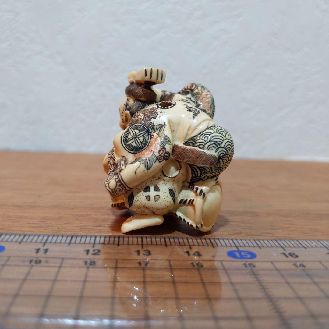 時代提げ物 彩色人物根付 天然素材 在銘【三番叟】高さ約3.9cm 重さ約20ｇ