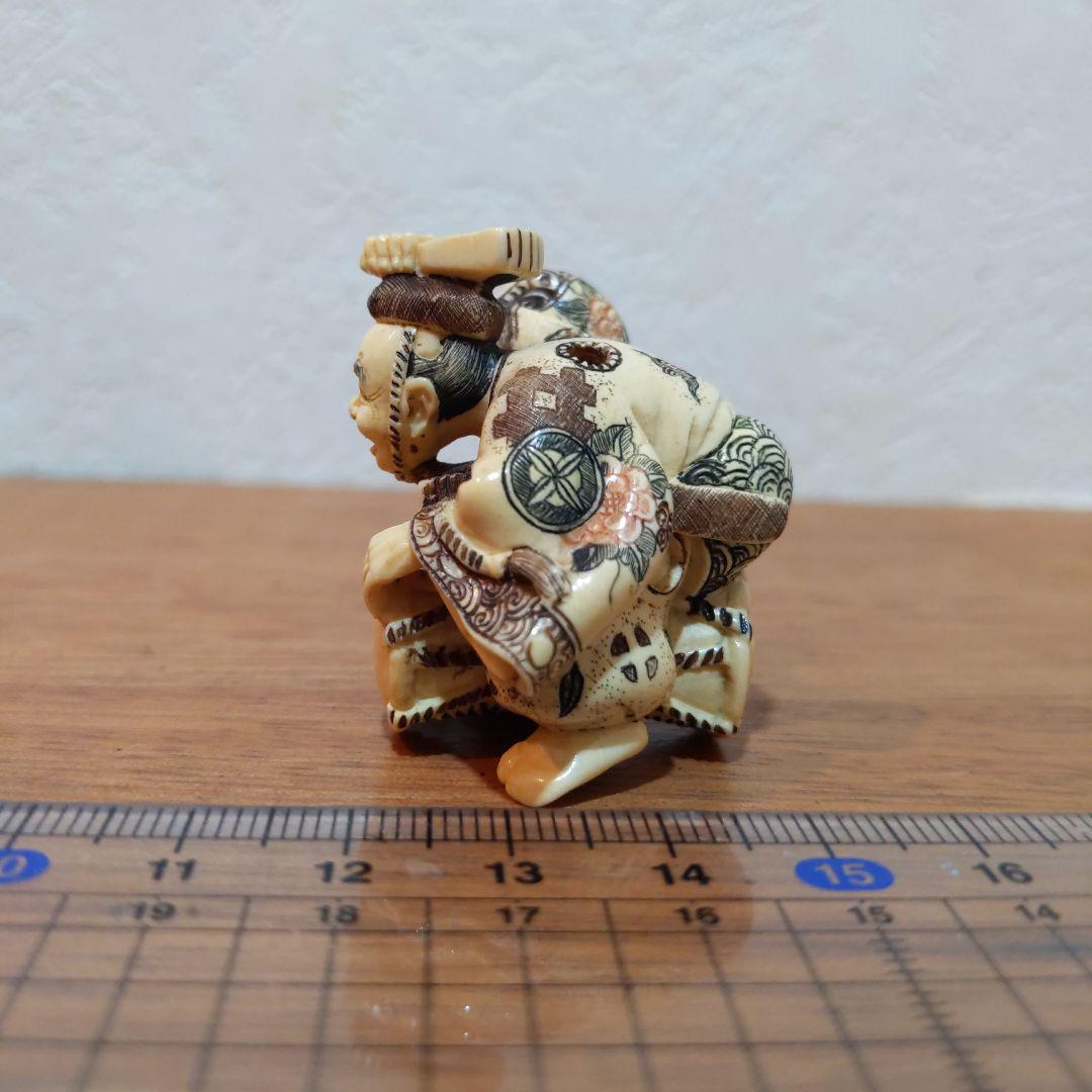 時代提げ物 彩色人物根付 天然素材 在銘【三番叟】高さ約3.9cm 重さ約20ｇ