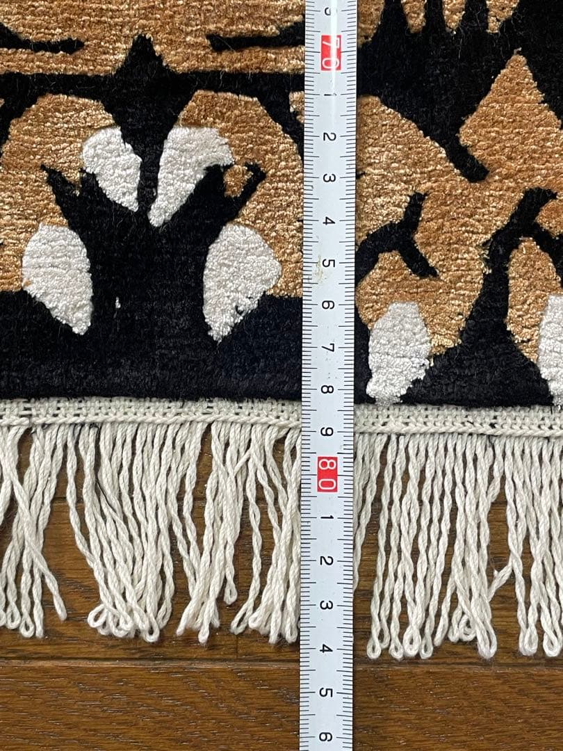 新品 本物 1点物 シルク素材 チベタンタイガーマット チベット絨毯84cm