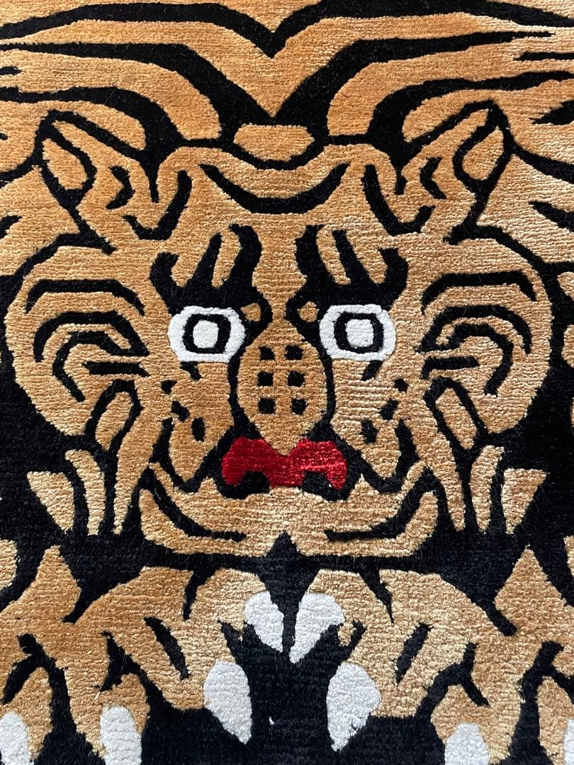 新品 本物 1点物 シルク素材 チベタンタイガーマット チベット絨毯84cm