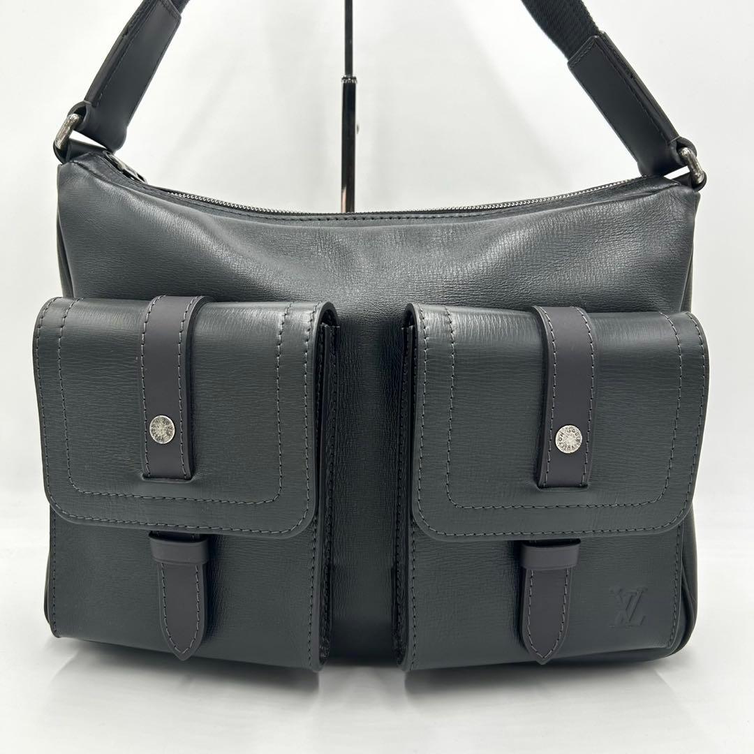 【極美品】ルイヴィトン　ユタ　ウィチタ　メッセンジャーバッグ　レザー　正規品