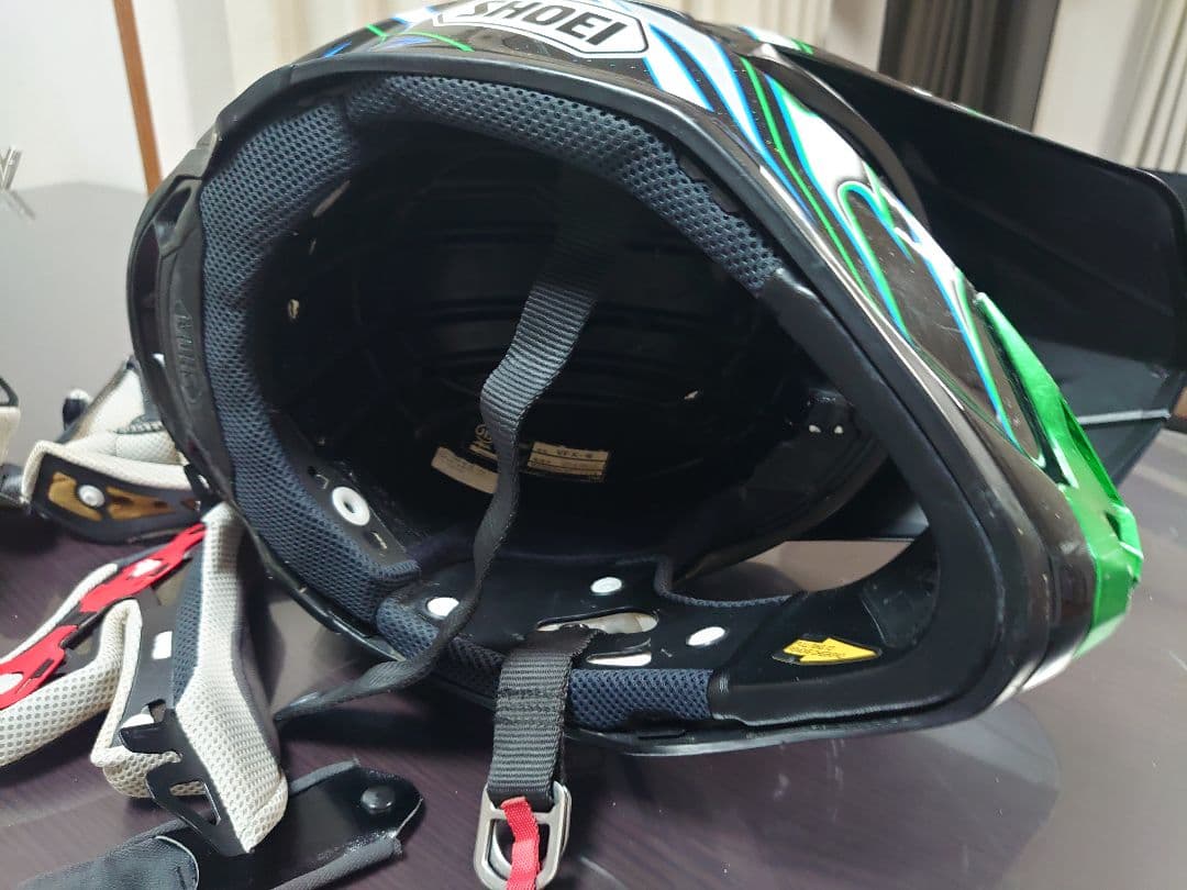 SHOEI VFX-W 、 Lサイズ、中古 傷あり