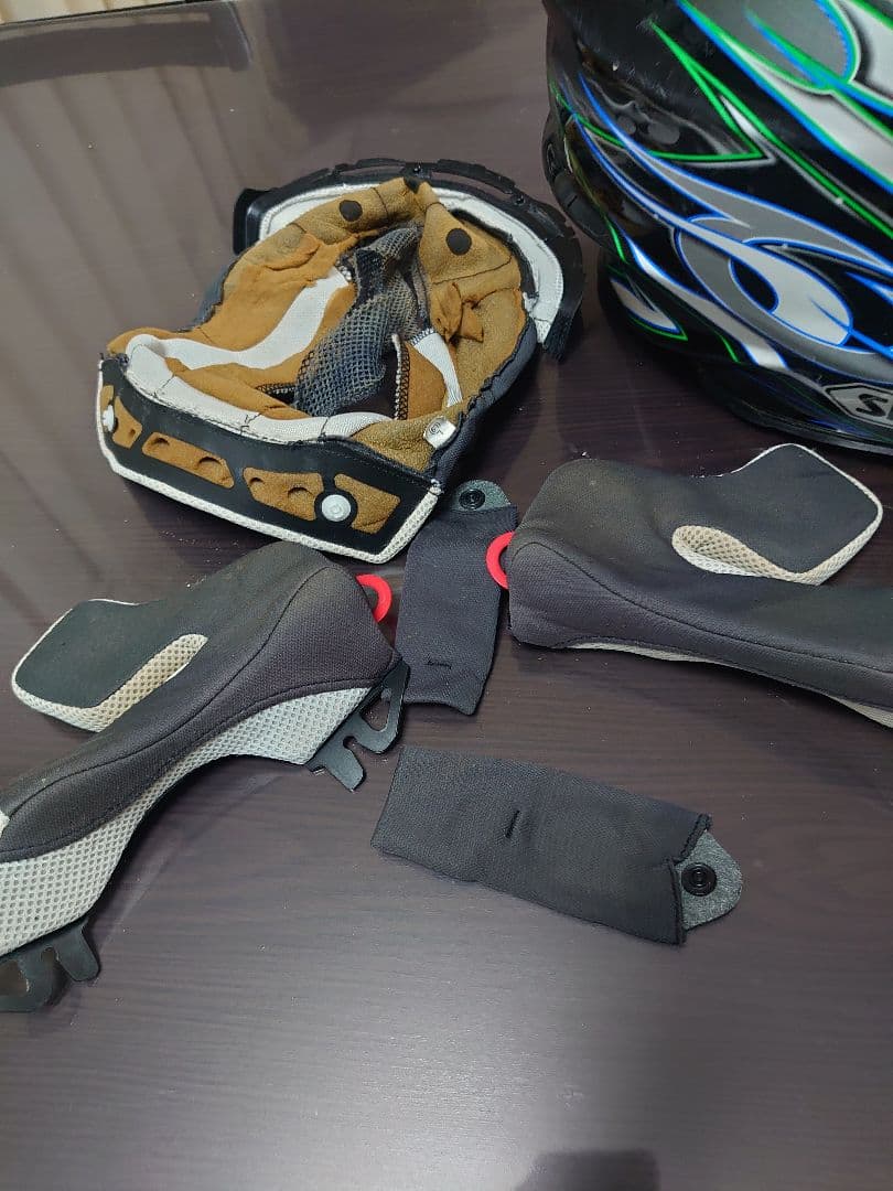 SHOEI VFX-W 、 Lサイズ、中古 傷あり