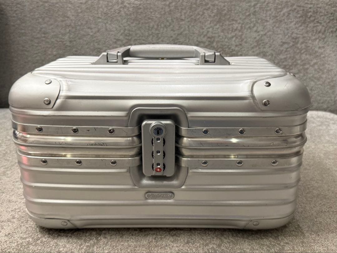 リモワ ビューティケース メイクボックス