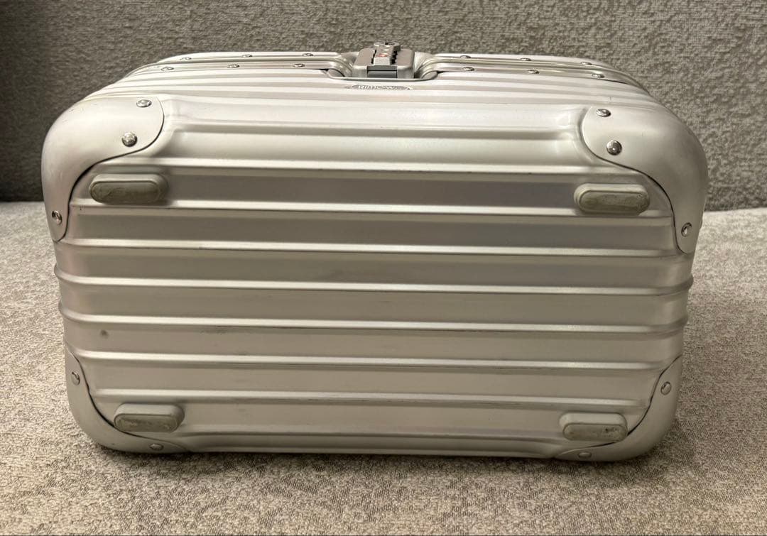 リモワ ビューティケース メイクボックス