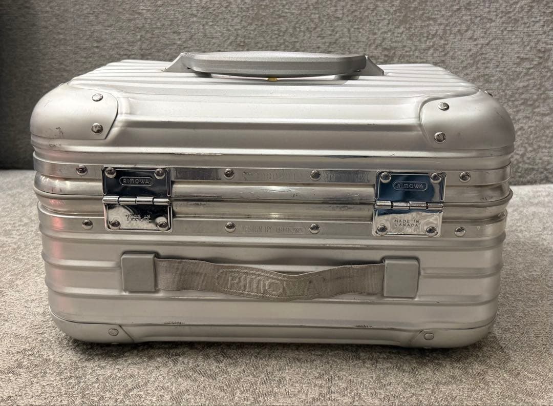 リモワ ビューティケース メイクボックス