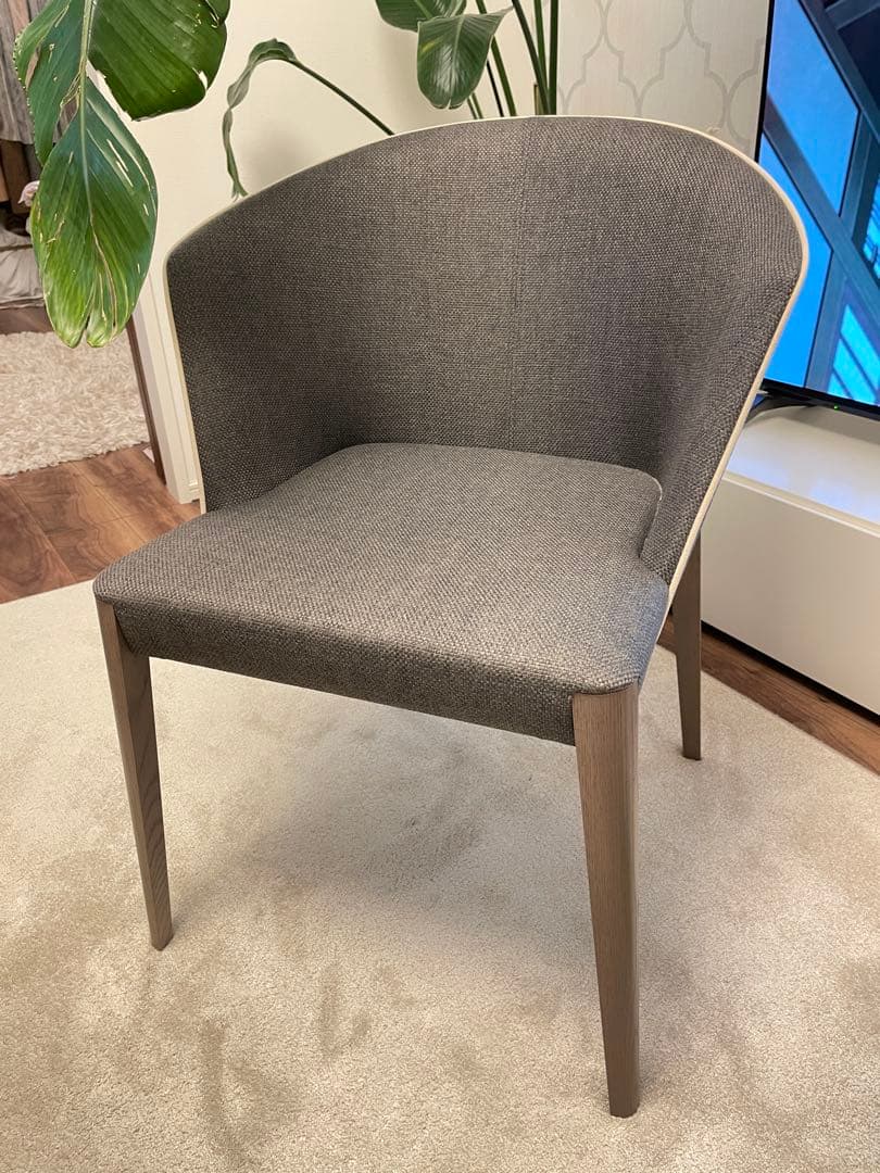 未使用 arflex アルフレックス フルーテ 椅子 1脚　カリガリス