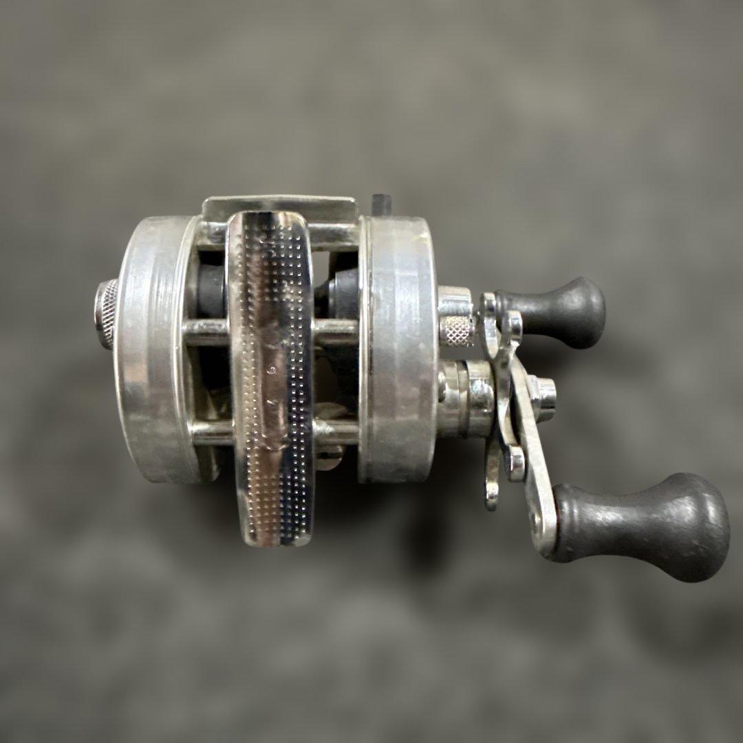 ABU Ambassadeur 1500C IAR ベイトリール / アブ