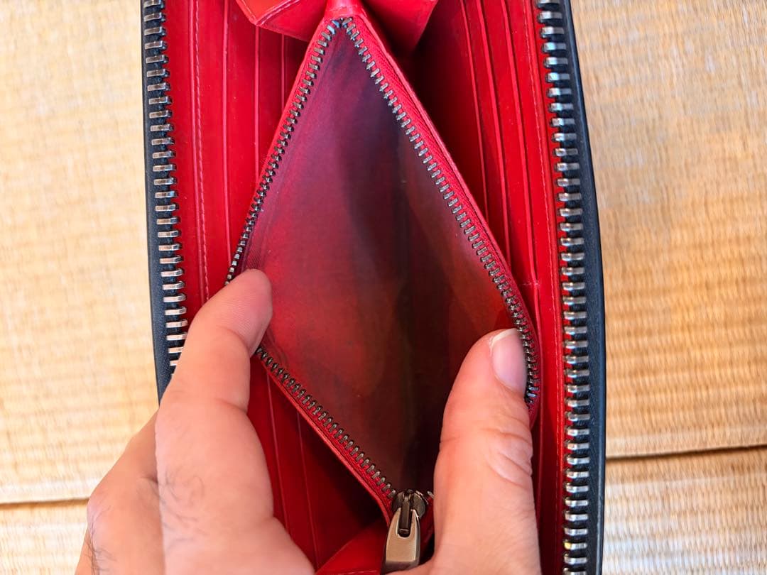 クリスチャンルブタン　長財布　中古