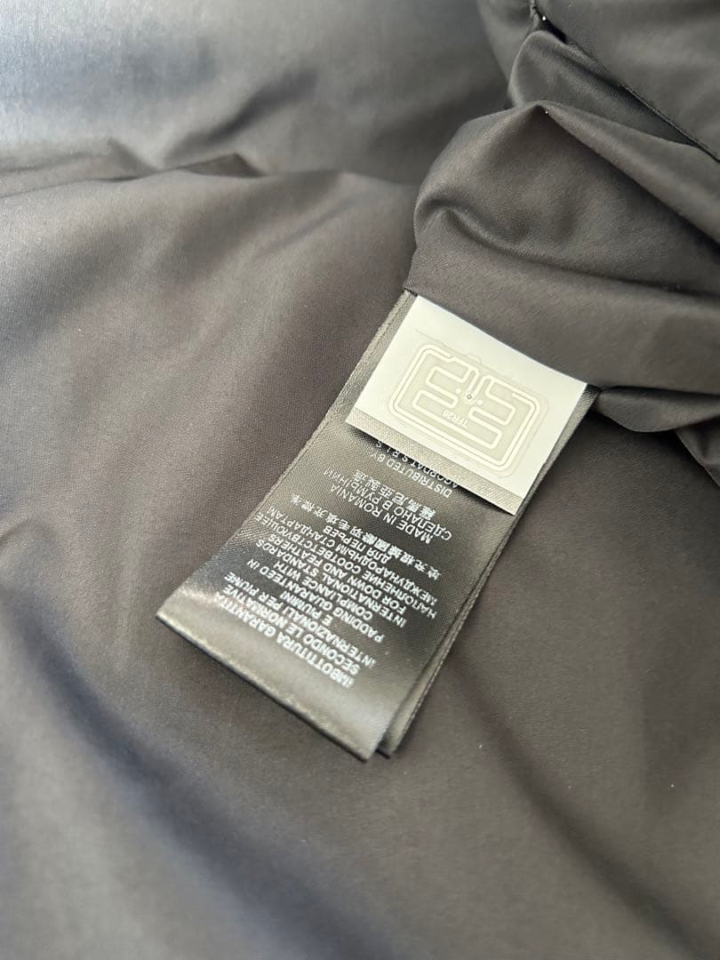 Bacon ブラック　クロップドダウンベスト