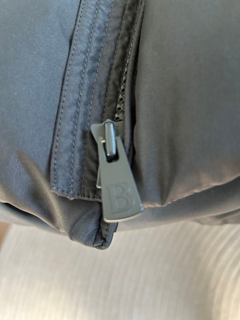 Bacon ブラック　クロップドダウンベスト