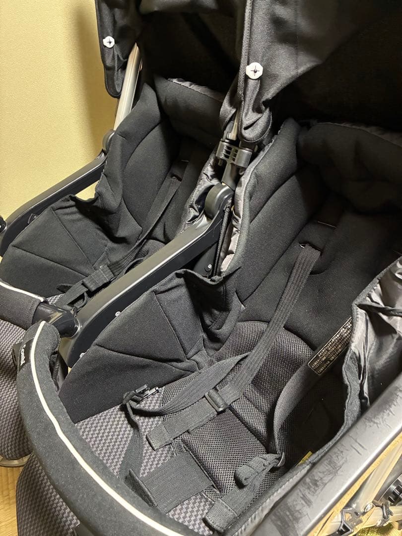 コンビ ブラック ツインスピン　二人乗りベビーカー　双子ベビーカー