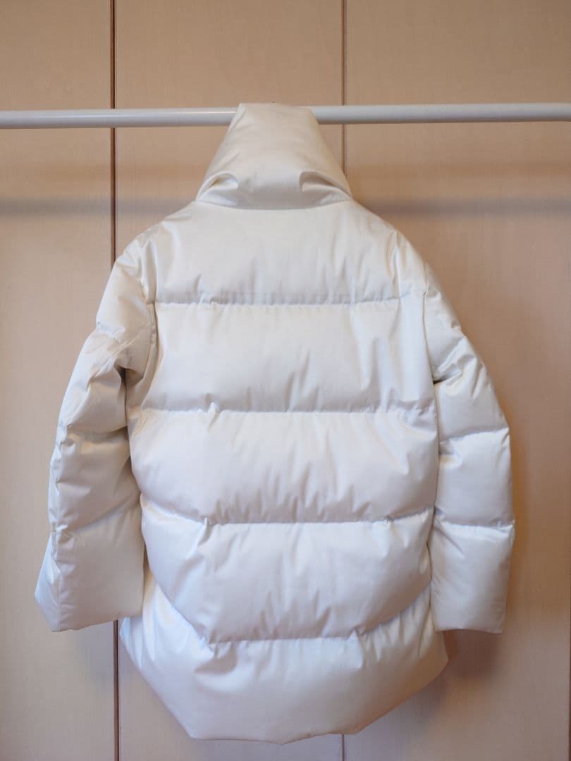 UNIQLO　+J復刻ダウンボリュームジャケット　Lサイズ　オフホワイト