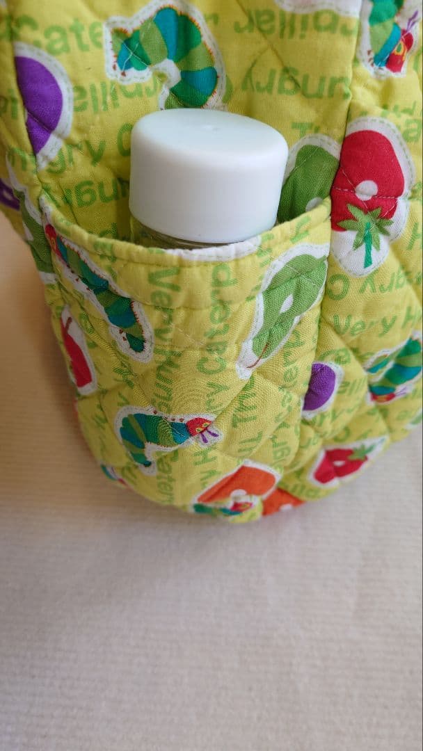 カラフルキャタピラー柄手提げバッグ