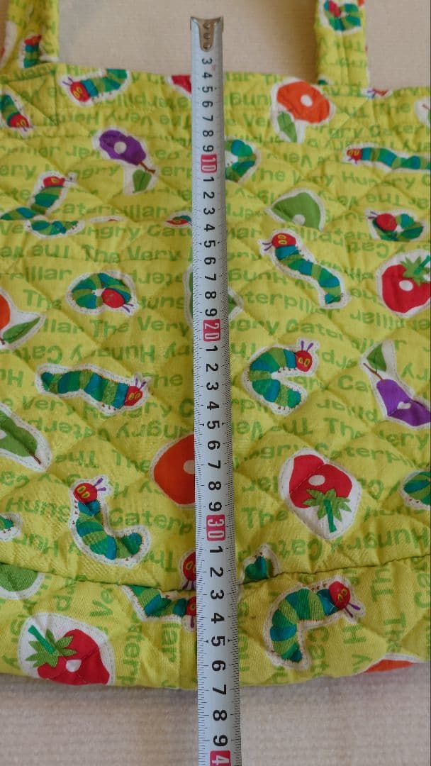 カラフルキャタピラー柄手提げバッグ