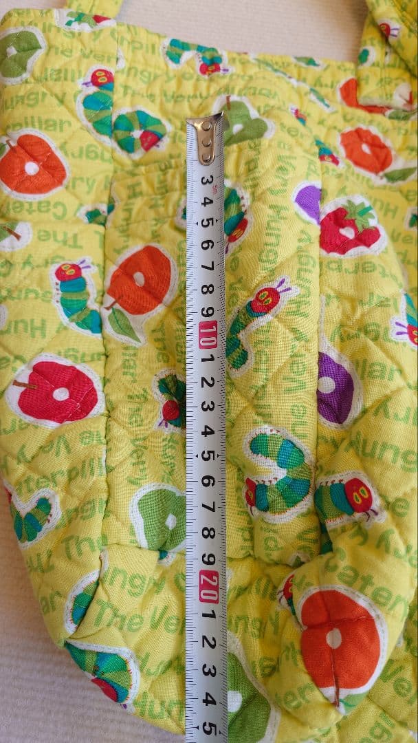 カラフルキャタピラー柄手提げバッグ