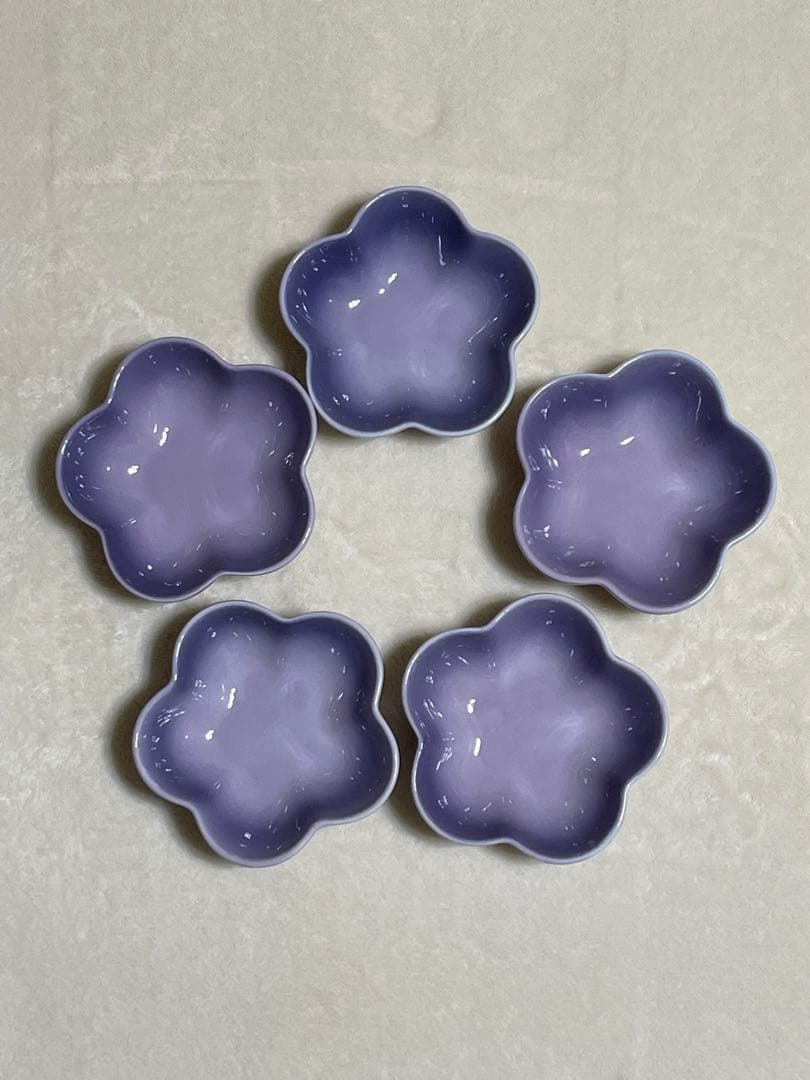 ほぼ新品未使用　ル・クルーゼ　フラワーボウル　バイオレット　５枚セット