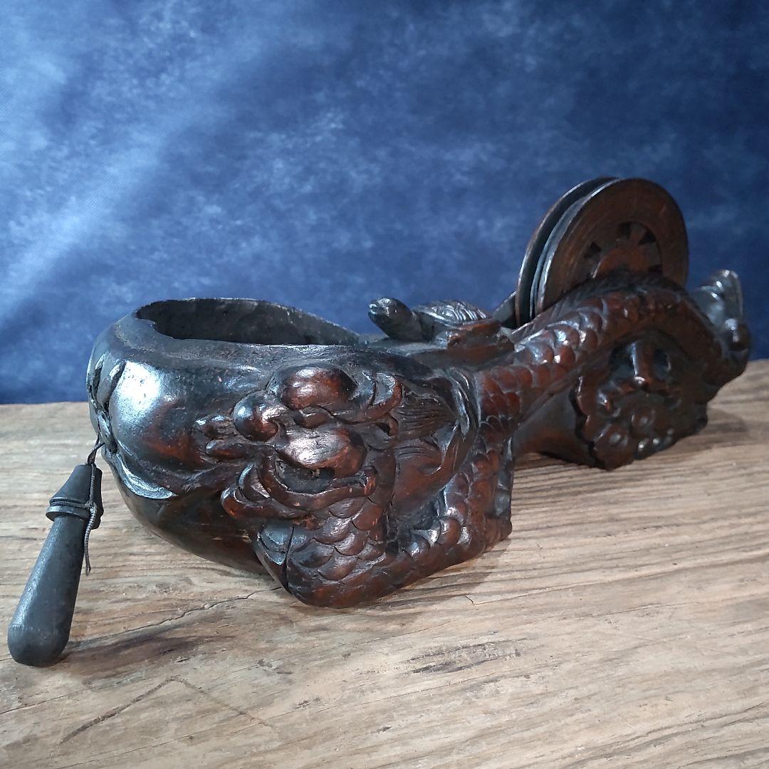 墨壺　「墨壺の美」（慎まれる龍神さま36ページ）