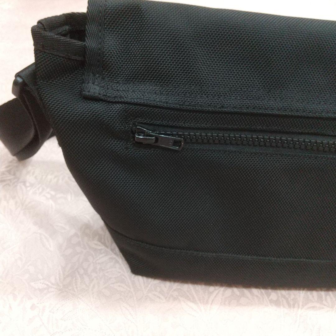 週末限定価格、ファミリア × NEW ERA コラボ ショルダーバッグ