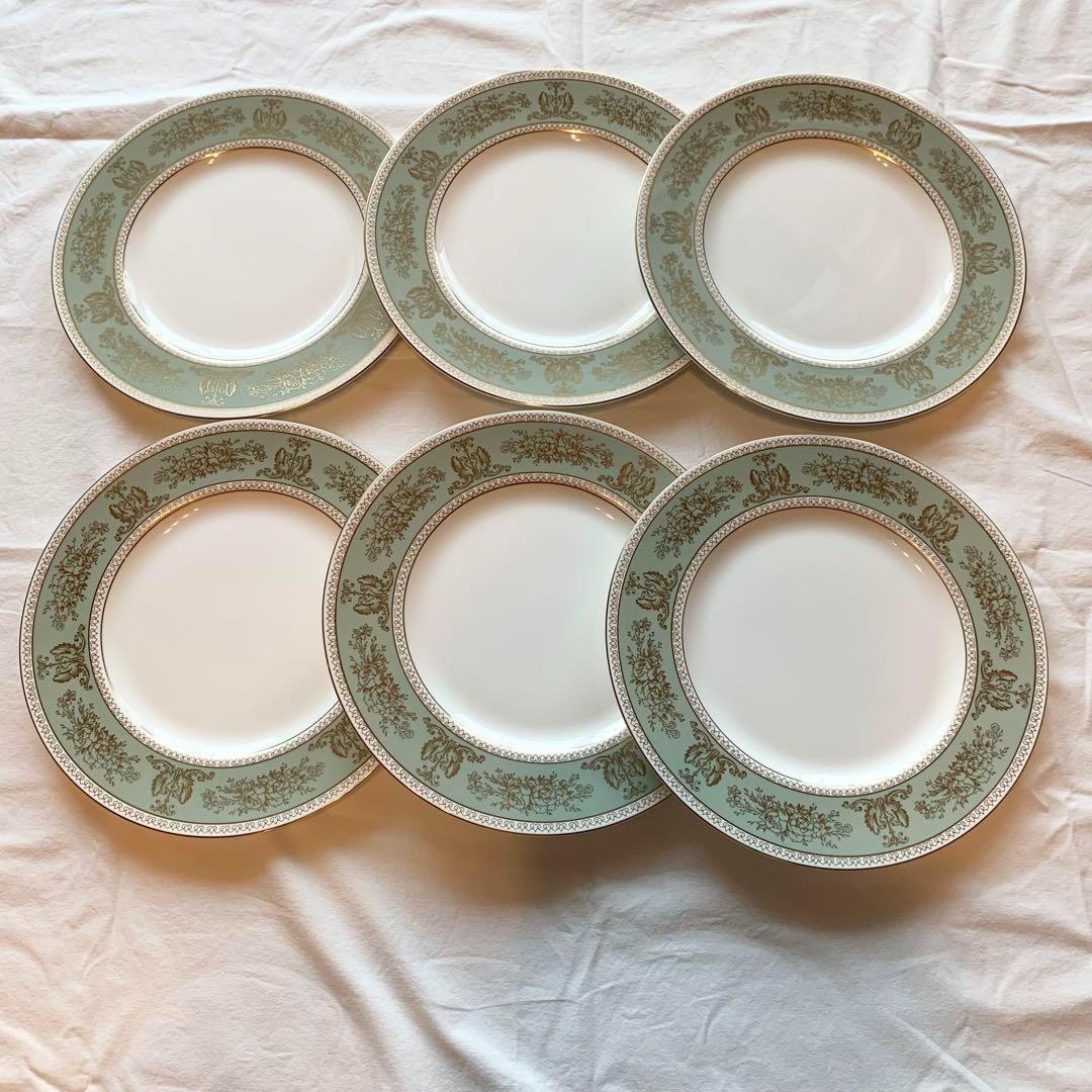 ウェジウッド　コロンビアセージグリーン　ディナープレート　黒壺　27.5cm