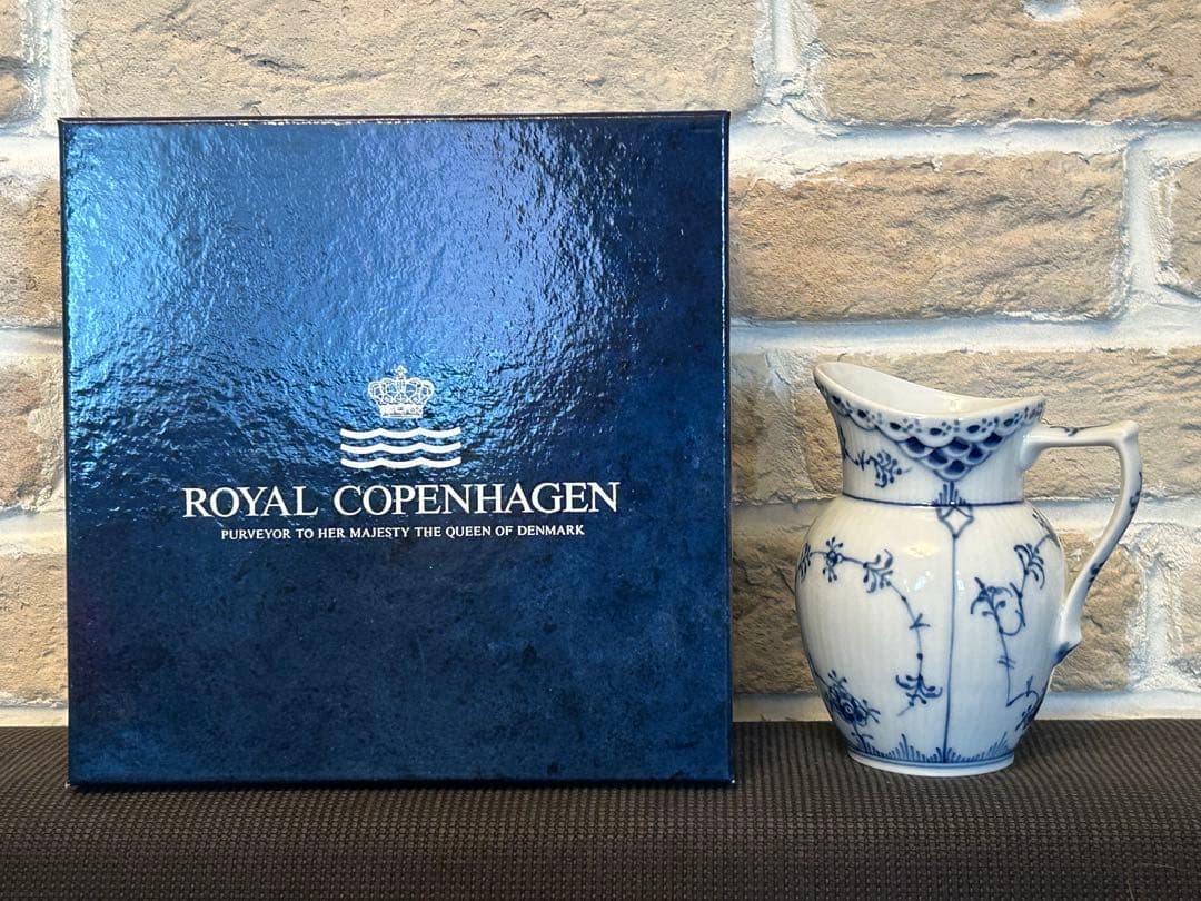 【新品】ロイヤルコペンハーゲン　クリーマー大　ブルーフルーテッド　ハーフレース