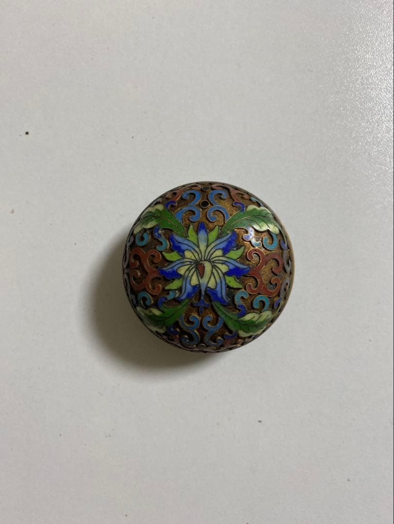 七宝焼き　花模様の金属製香合