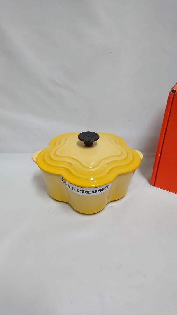 ルクルーゼ　ココットフルール ソレイユ