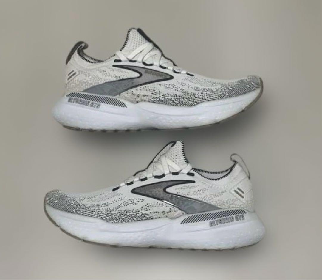 Brooksブルックス グリセリン ステルスフィット 21