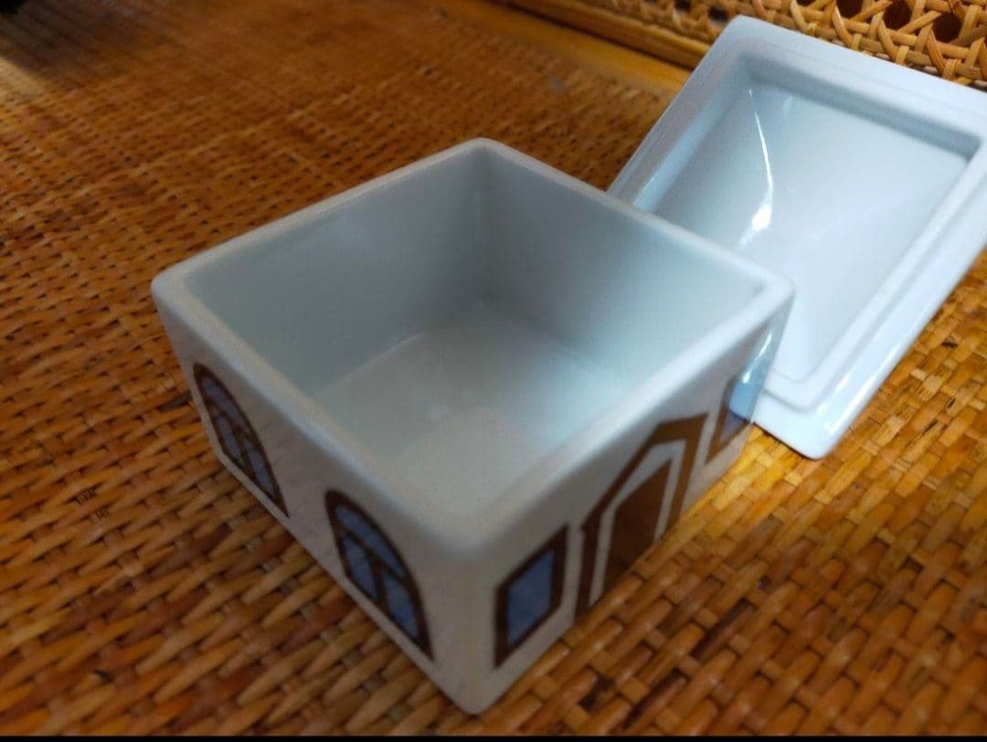 100個セット「新品未使用」オシャレなお家の形　有田焼　陶器製