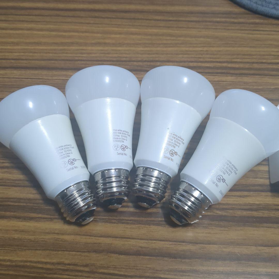 HUE E26 800lm ホワイトグラデーション ランプ４個ブリッジリモコン