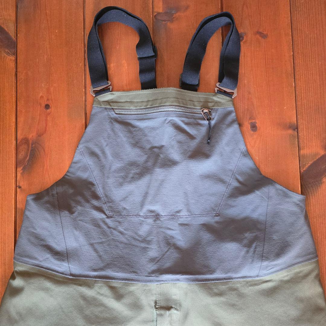 【パタゴニア】ビブパンツ スキーウェア スノーボードウェア (Mサイズ)