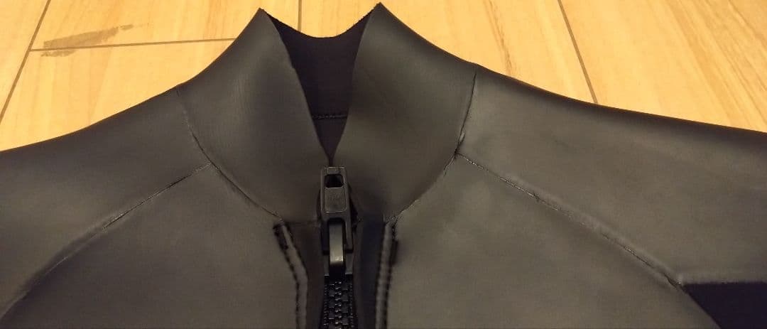 DOVE ブラック タッパー ジッパー付き