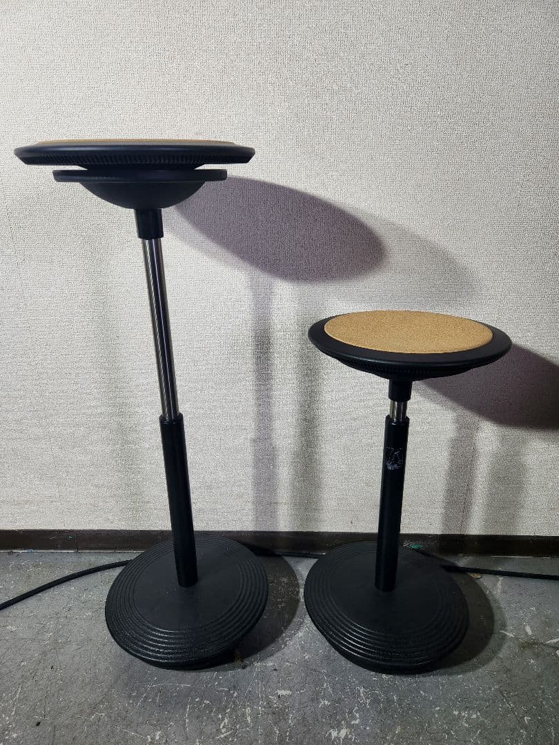 (スティッツ)ハーフシーティングチェア/ブラックフレーム/コルク 2脚セット②