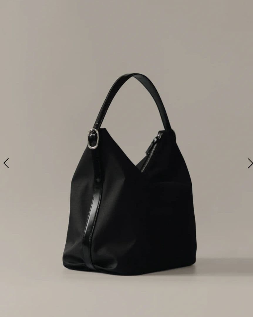 TOUT Y EST　カノ トワルバッグ　ブラック