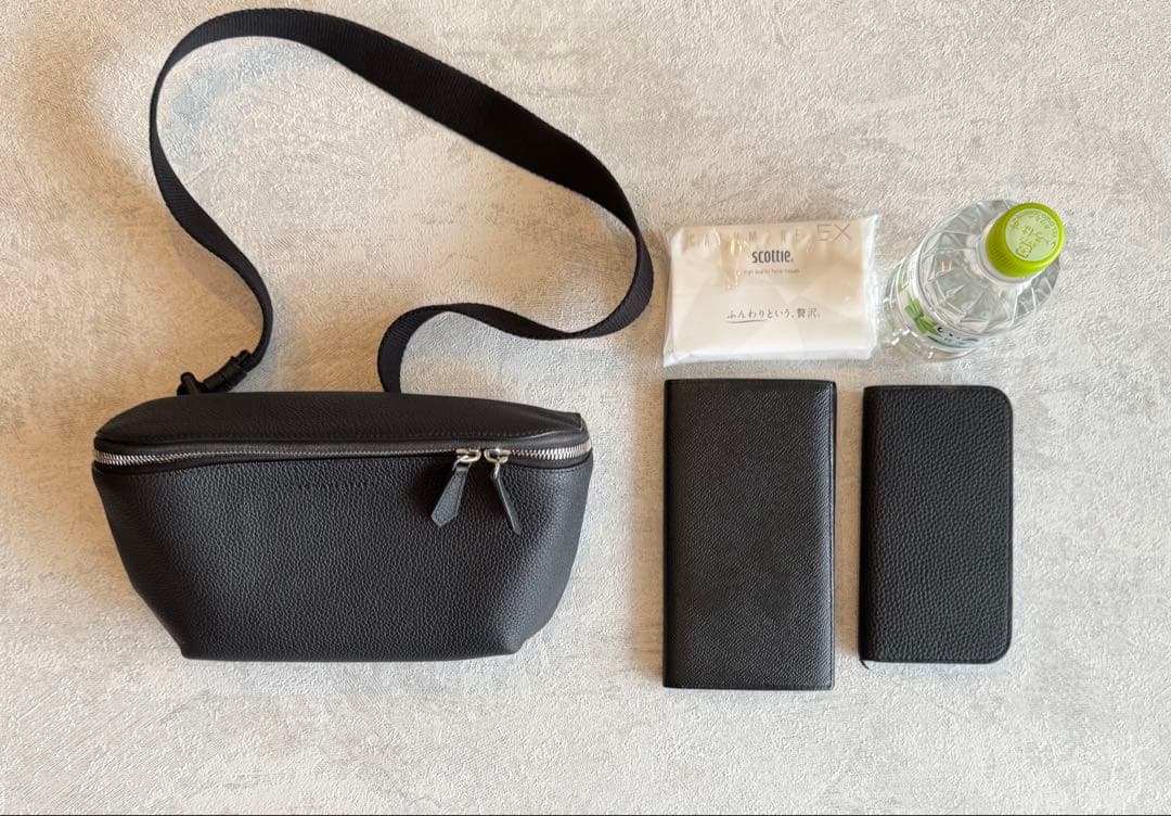 リアム クロスボディバッグ シュリンクレザー ボナベンチュラ