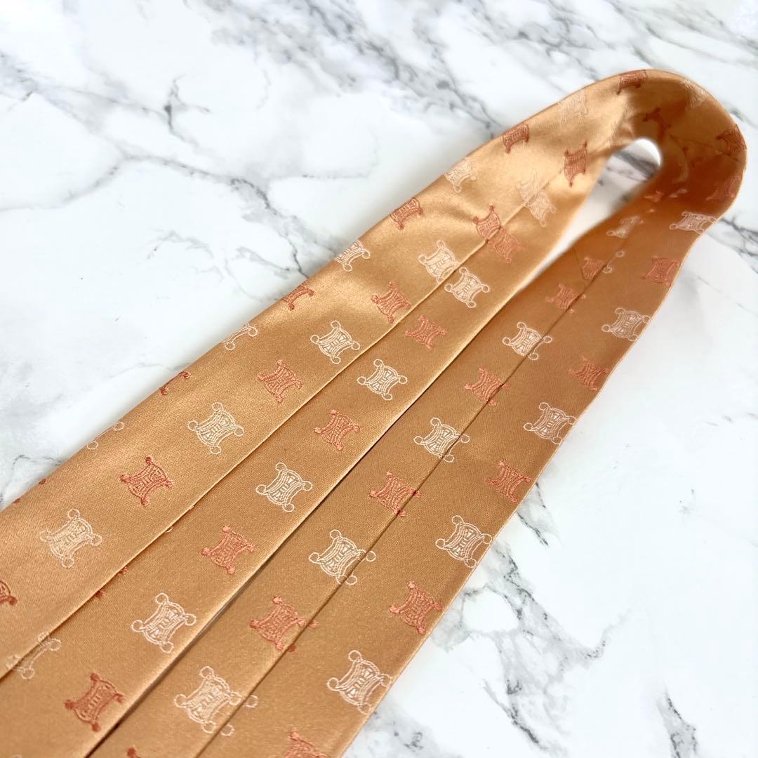 ✨未使用クラス✨CELINE ブランドの象徴　全面トリオンフロゴ仕様① ネクタイ