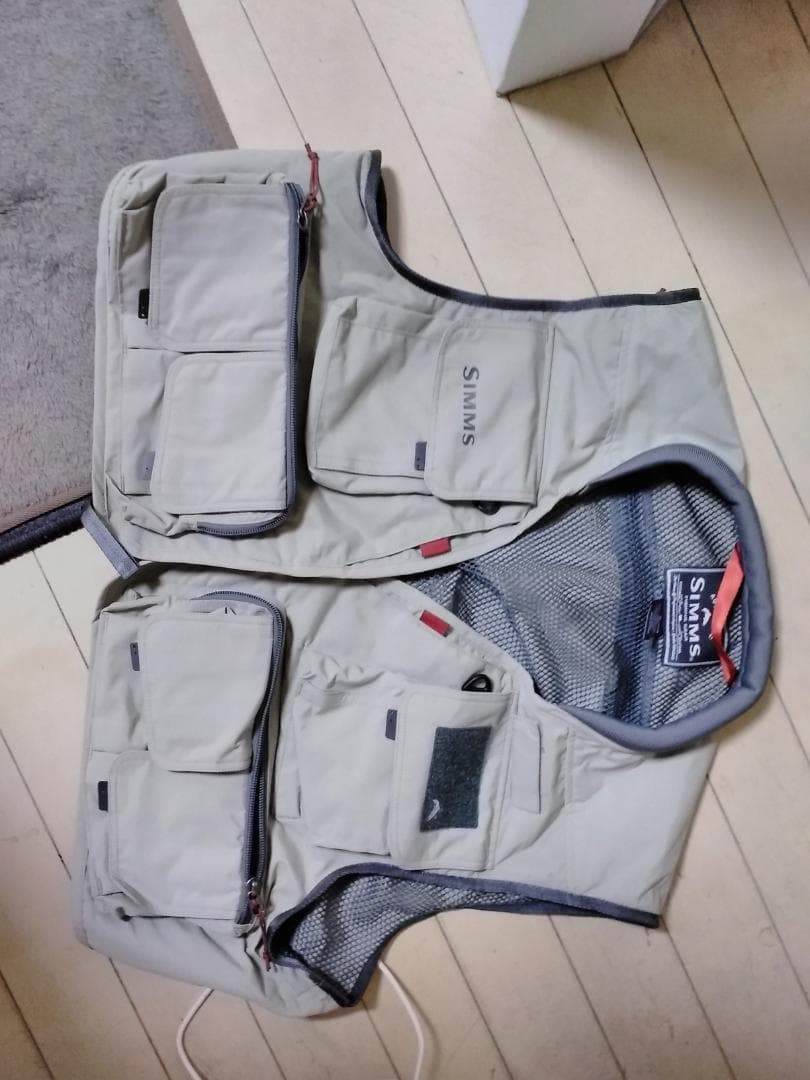SIMMS フィッシングベスト ベージュ